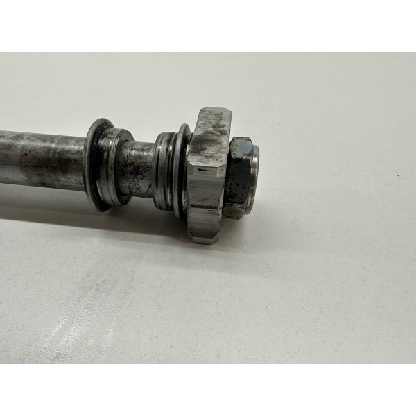 PERNO ASSE RUOTA POSTERIORE HONDA CBR 600 RR 600RR 2005-2006