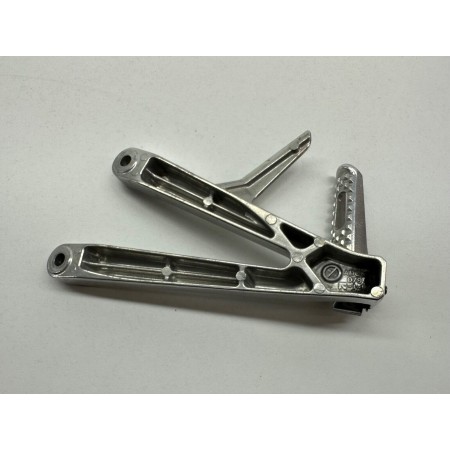 PEDALINA POSTERIORE PASSEGGERO DESTRA DX HONDA CBR 600 RR 600RR 2005-2006