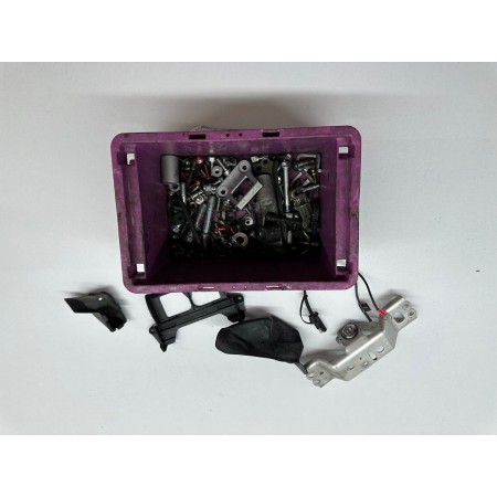 KIT TORNILLOS PERNOS HONDA CBR 600 RR 600RR 2005-2006