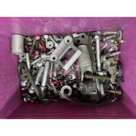 KIT TORNILLOS PERNOS HONDA CBR 600 RR 600RR 2005-2006