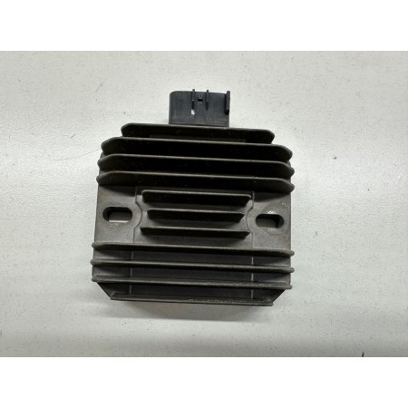 REGOLATORE DI TENSIONE SUZUKI BURGMAN 400 AN 400 2006 2007-2012