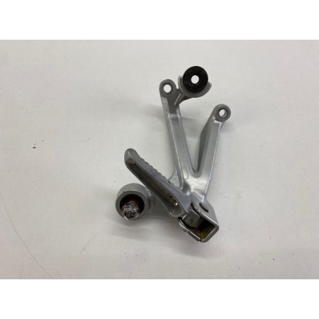 PEDALINA POSTERIORE PASSEGGERO DESTRA DX SUZUKI GSXR GSX-R 600 1997-2000
