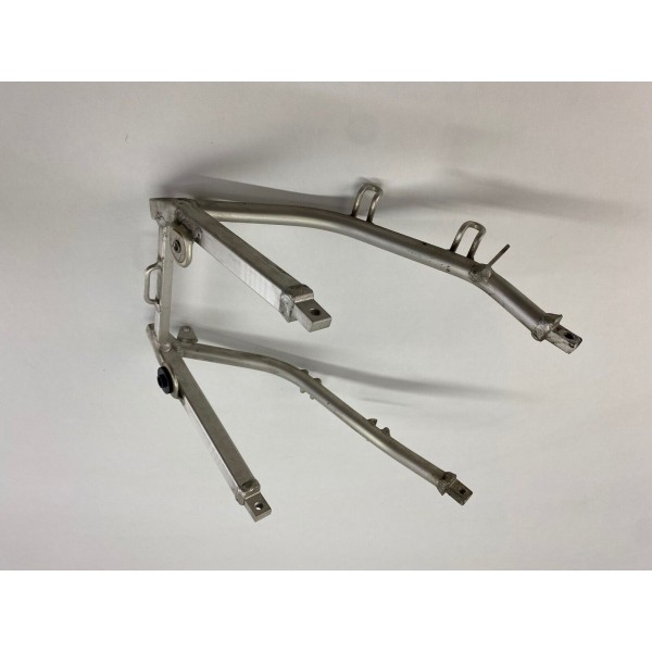 SUZUKI GSXR GSX-R 600 1997-2000 REAR END FRAME