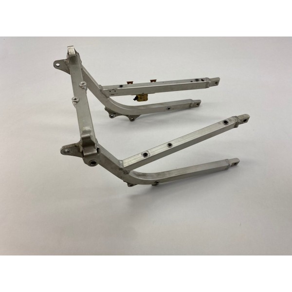 FRAME REAR FRONT SUZUKI GSXR GSX-R 600 1997-2000