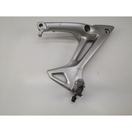 REAR PASSENGER RIGHT FOOTREST HONDA VFR 800 V-TECH 2002-2012