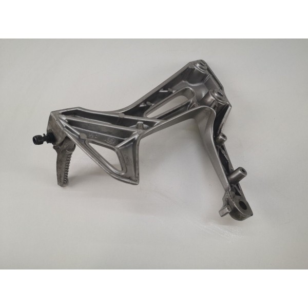 REAR PASSENGER RIGHT FOOTREST HONDA VFR 800 V-TECH 2002-2012