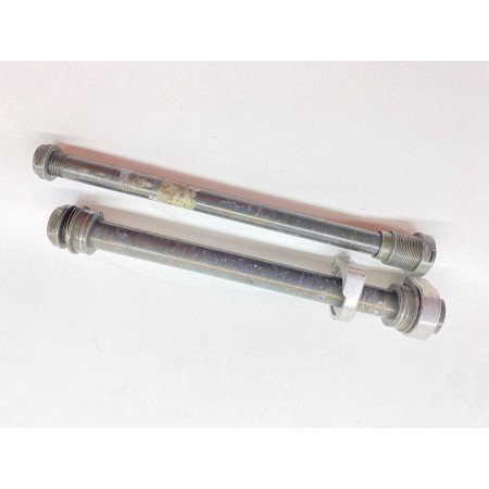 PERNO FORCELLONE RUOTA POSTERIORE APRILIA FALCO SL 1000 2000-2004