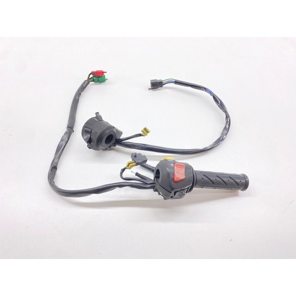 PAR DE INTERRUPTORES DERECHO KYMCO XCITING 500 2005-2006