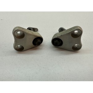 COPPIA STAFFE SUPPORTO MOTORE DX SX SUZUKI BANDIT 1200 S V719 GV75A 1995-2000