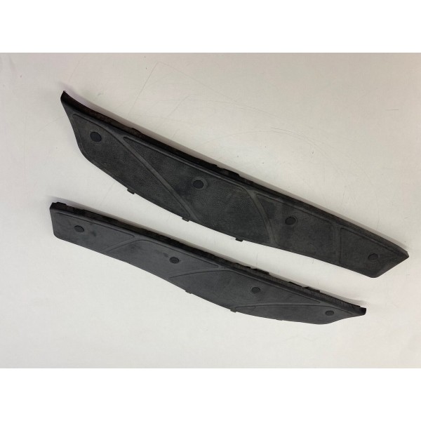 COPPIA TAPPETTINI PEDANA POGGIA PIEDI PIAGGIO X9 EVOLUTION 180-200-250-500