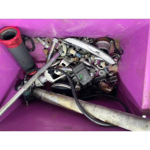 KIT VITI VITERIA BULLONI SUZUKI GSXR GSX-R 1000 2003 2004 K3 K4