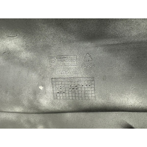 CARENA POSTERIORE DESTRA DX PIAGGIO BEVERLY 300 RST 2010-2016