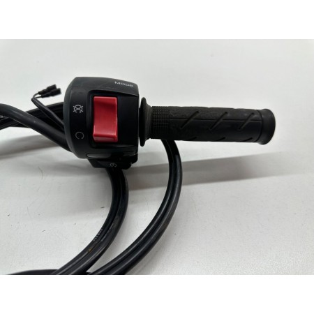 BLOCCHETTO DEVIOLUCI COMMUTATORE DESTRO DX HONDA FORZA 250 ABS NSS250X 2005-2007