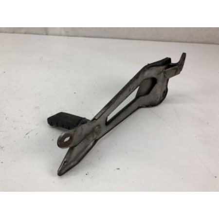 REAR PASSENGER FOOTREST RIGHT YAMAHA YBR 125 2007-2013