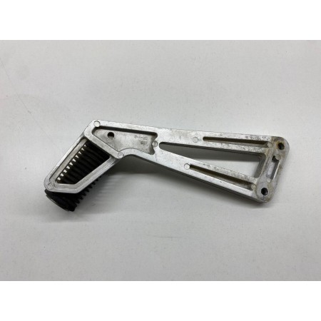 REAR RIGHT PASSENGER FOOTREST SUZUKI DR 650 RS 1991-1997