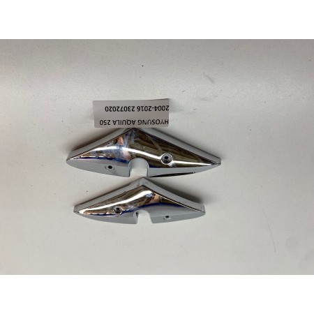 COUVERCLE DE REPOSE-PIEDS PASSAGER DROIT HYOSUNG EAGLE 250 GV 2004-2016