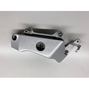 SUPPORT REPOSE-PIEDS DROIT HONDA HORNET 600 S 2000-2004