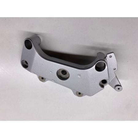 FOOTREST BRACKET LEFT HONDA HORNET 600 S 2000-2004