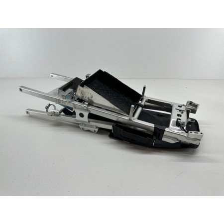 TELAIETTO POSTERIORE SOTTO CODA PIATTO HONDA CBR 600 F 600F 2001-2006 PC35F