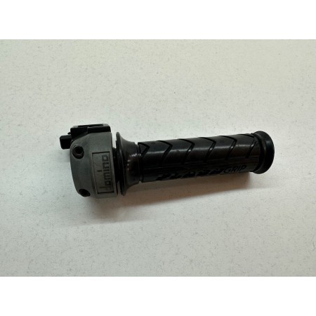 POIGNÉE D'ACCÉLÉRATEUR HM CRE A 50 X 2T ANNÉE 2007