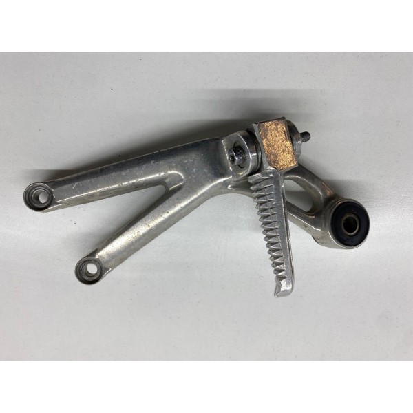 PEDANA POSTERIORE PASSEGGERO DESTRA DX YAMAHA YZF R6 1999-2002