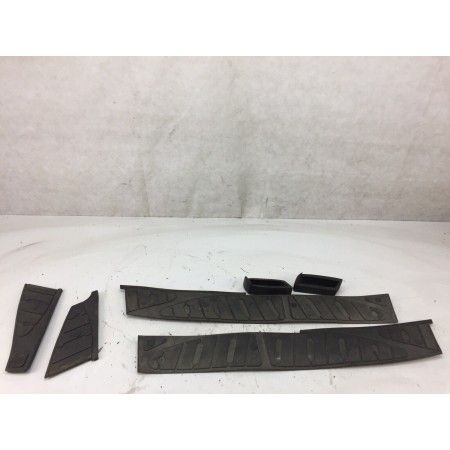 FOOTREST MAT KIT PIAGGIO HEXAGON 125 150 180 200 250