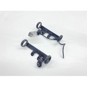 SUPPORTS DE FIXATION INDICATEURS DE FOURCHE AVANT DROITE SUZUKI SV 650 1998-2002