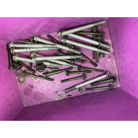 ENGINE BLOCK LOCKING SCREWS CRANKCASE YAMAHA YZF R1 1998 1999 2000 2001