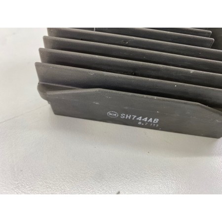 ORIGINAL VOLTAGE REGULATOR APRILIA DORSODURO 750 2008-2014