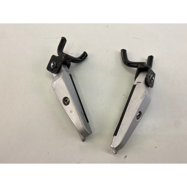 PAAR BEIFAHRERFUSSRASTEN RECHTS LINKS KYMCO XCITING 250 300 500 2004-2014