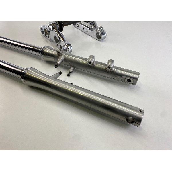 SUZUKI INTRUDER VS 600 1995-1997 COMPLETE FRONT FORK PLATES