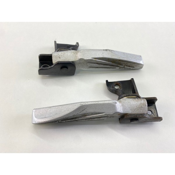 PAIRE DE REPOSE-PIEDS PASSAGER DROIT SYM SYMPHONY S 125 2009 2010 2011