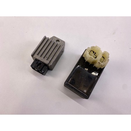 UNIDAD DE CONTROL Y REGULADOR DE VOLTAJE SYMPHONY S 125 2009 2010 2011