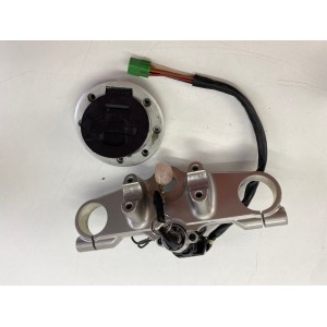 SUZUKI GSF BANDIT 600 2000-2004 TAPÓN DEPÓSITO CIERRES