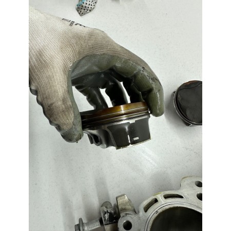 UPPER ENGINE CRANKCASE CYLINDERS PISTONS DUCATI PANIGALE STREETFIGHTER V4S V4 S