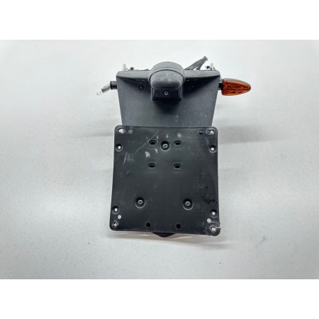 SUPPORT DE PLAQUE D'IMMATRICULATION ARRIÈRE GILERA NEXUS 500 PIAGGIO 500 2003-2005