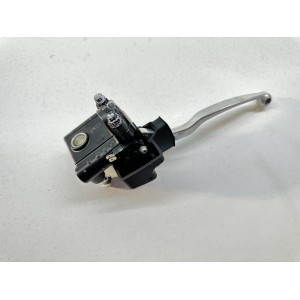 FRONT BRAKE MASTER CYLINDER RIGHT SUZUKI BURGMAN 400... 2