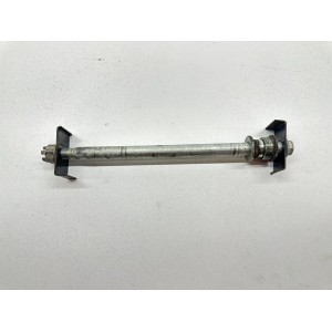 PERNO ASSE RUOTA POSTERIORE KAWASAKI Z 750 Z750 2003-2006...