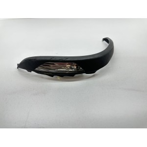 CARÉNAGE AVANT FLÈCHE DROITE AVEC DÉFAUTS PIAGGIO MP3 300...