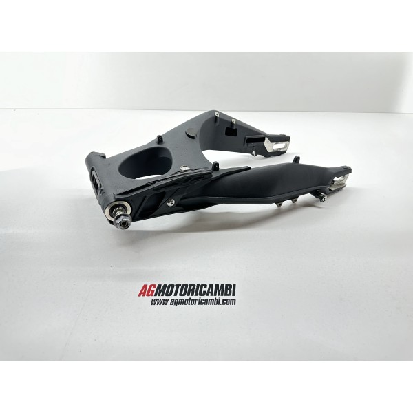 HINTERRADSCHWINGE TRIUMPH STREET TRIPLE 675 ABS...