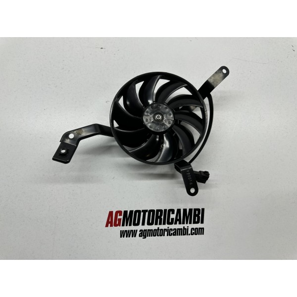 ELEKTRISCHER KÜHLERLÜFTER TRIUMPH STREET TRIPLE...