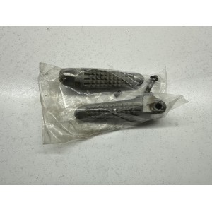 COPPIA PEDALINE POSTERIORI PASSEGGERO DX SX SUZUKI BANDIT...