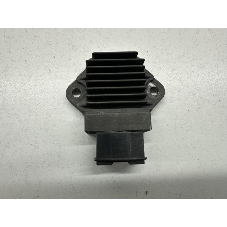 VOLTAGE REGULATOR HONDA DEAUVILLE 650 2002-2005
