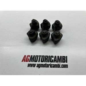 KAWASAKI ZZR 600 1990-2000 ZX600D CANNELURES EN CAOUTCHOUC 2