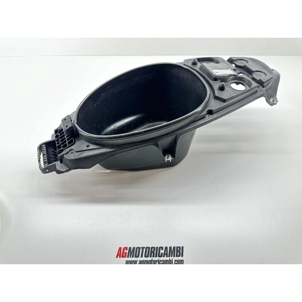 COMPARTMENT UNDER SADDLE APRILIA SR RACING...