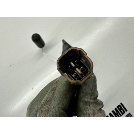 POMPE A ESSENCE SUZUKI BURGMAN 250 204-2005 J429