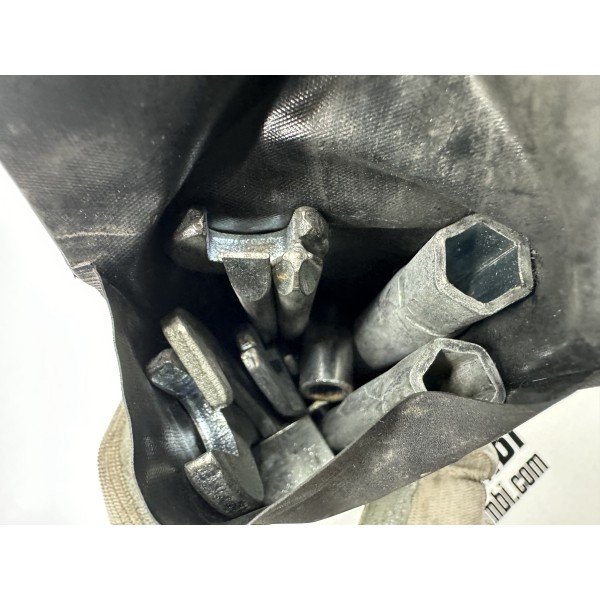 KIT ATREZZI SUZUKI BURGMAN 250 204-2005 J429