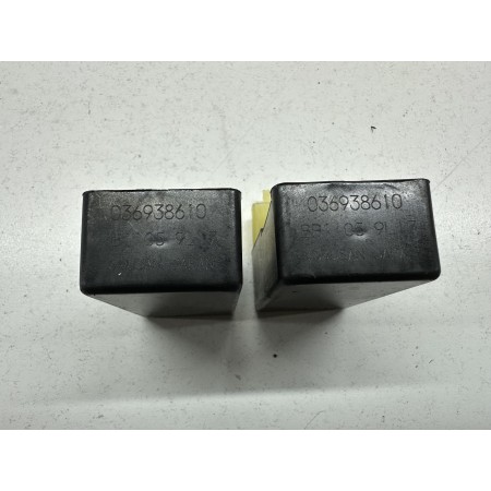 PAIR OF DUCATI MONSTER 600 750 900 ENGINE CONTROL UNITS 1999-2000-2001