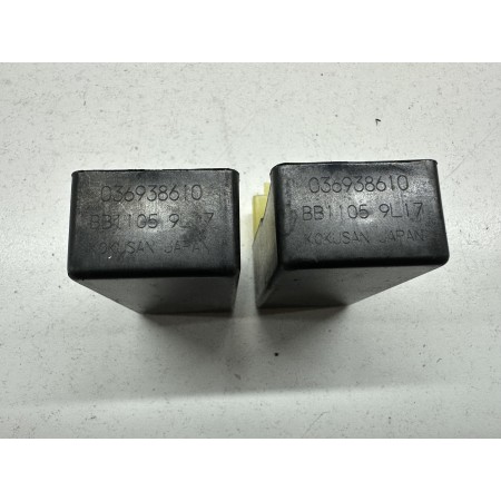 PAIR OF DUCATI MONSTER 600 750 900 ENGINE CONTROL UNITS 1999-2000-2001