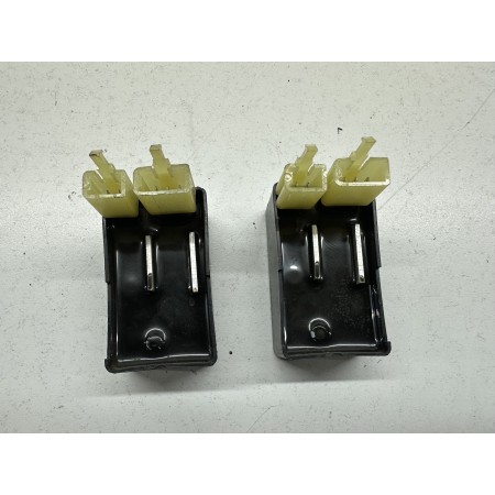 PAIR OF DUCATI MONSTER 600 750 900 ENGINE CONTROL UNITS 1999-2000-2001